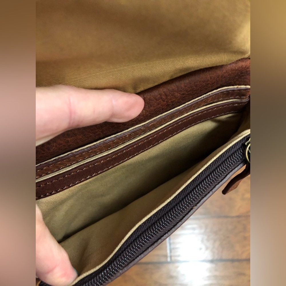Duluth Trading Co. Brown Leather Crossbody Bag - Picture 5 of 15